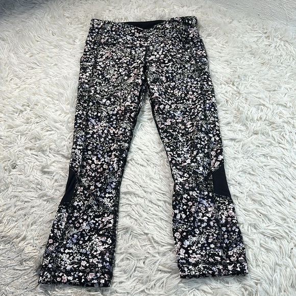 Lululemon Pace Rival Crop *22" Floral Spritz Multi / Black - Picture 1 of 7